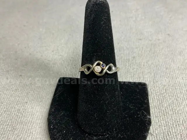 Gold Ring, Size 8 With Diamond, 2.35 Grams