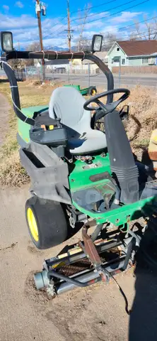 John Deere 2500 Greens Mower