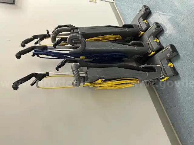Lot of 3 Windsor VS14 Vacuums