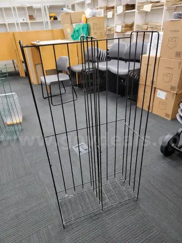 Displays and Electronics Lot