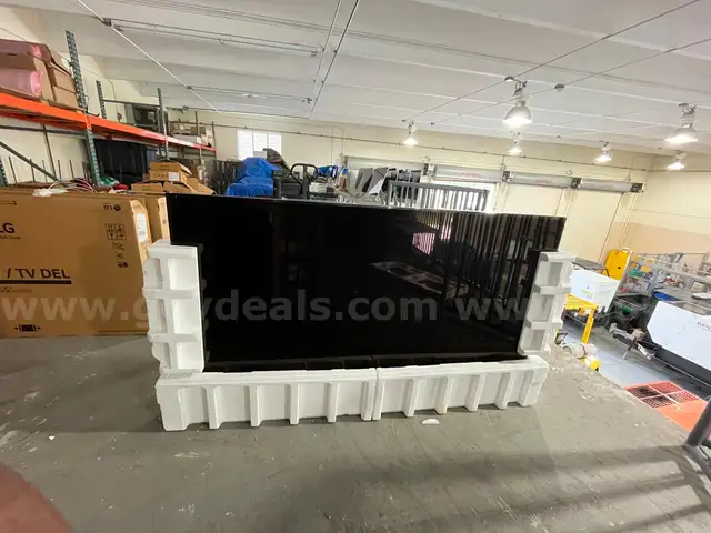 2 Samsung 75&#x22; Tv&#x27;s