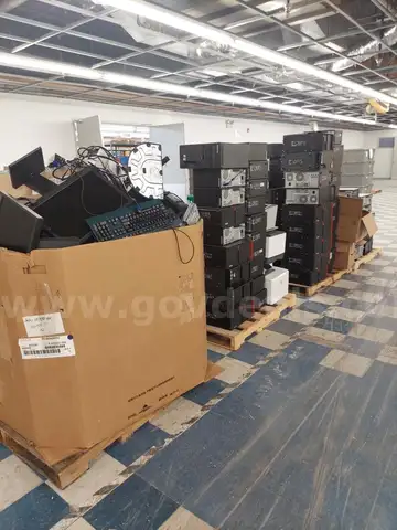 1 LOT of (9 pallets &#x26; 3 boxes) MISC COMPUTER EQUIPMENT