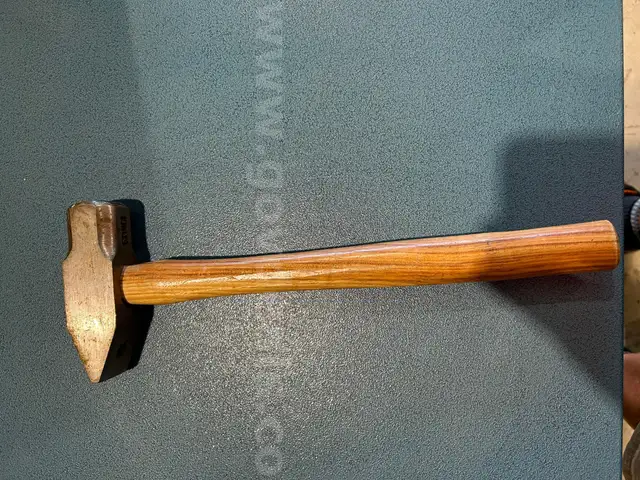 Benchmark 3lb Machinist Hammer