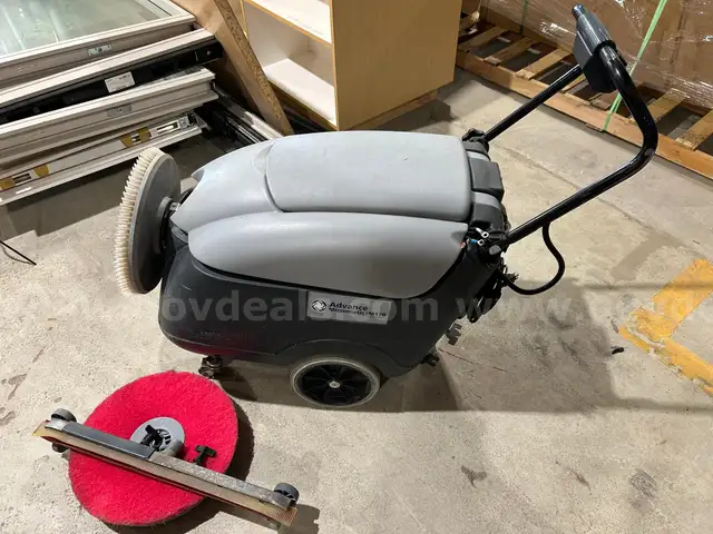 Advance Micromatic M17B Floor Scrubber