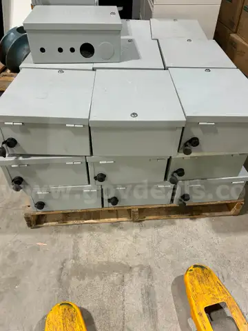 LOT OF 30 HUNTER REAL TIME FLOW MONITORS