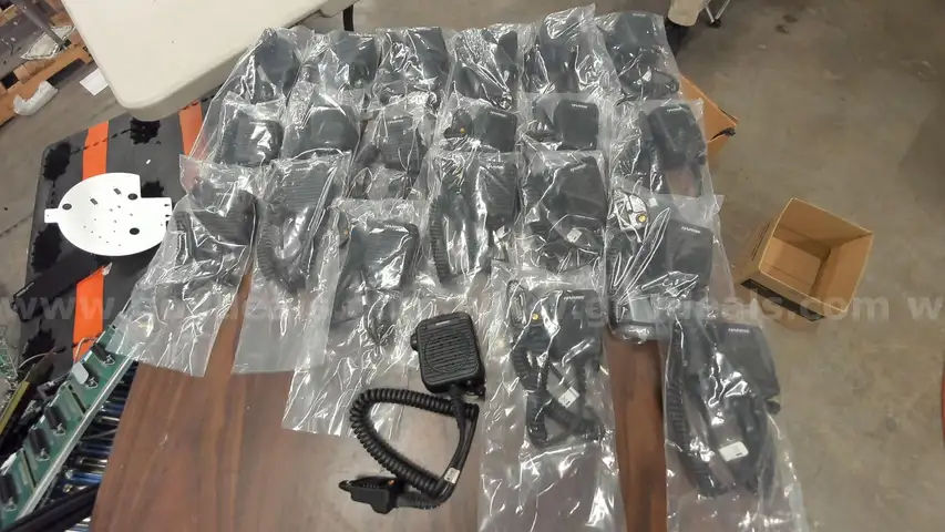 21 Harris MC-023933-001 2407 Microphone