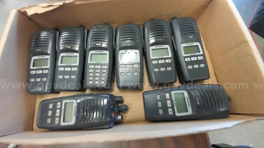 8 Harris P7300 Radio MAEV-S7HXX