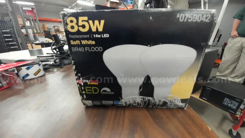 Utilitech Pro 14w LED 85w Replacement pkg of 2 bulbs Soft White