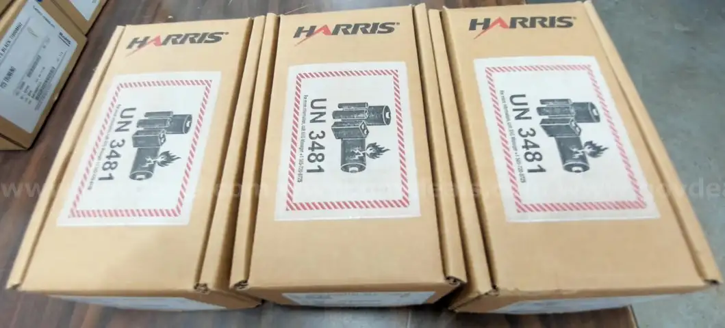 3 Harris XL-185P Radio