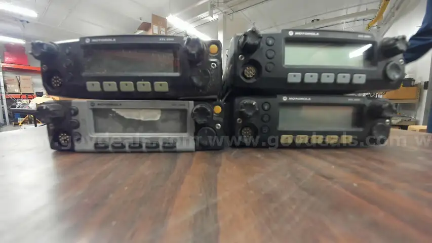 4 Motorola XTL 2500 M21URM9PW1AN