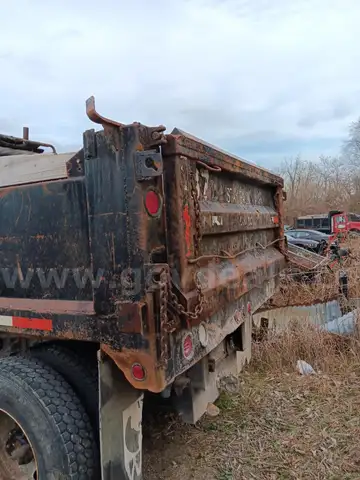 2001 chevy c7500 dump truck