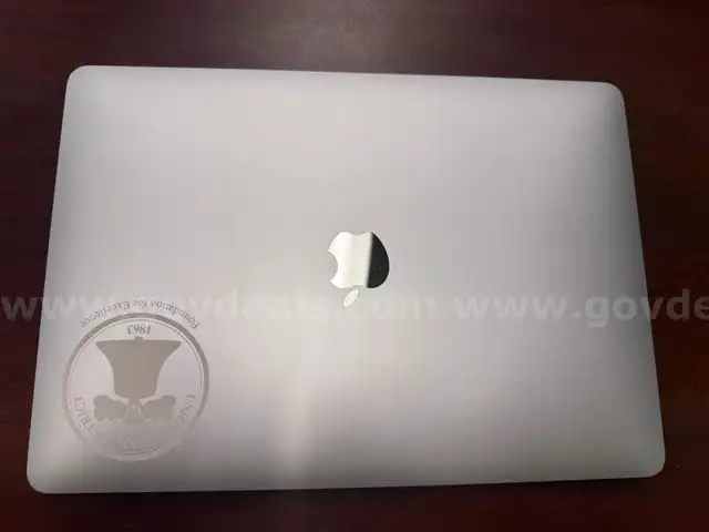 Approximately 80 MacBook Pros