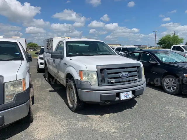 2010 Ford F-150 XL 8-ft. Bed 4WD
