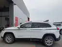 SUV - Jeep Cherokee