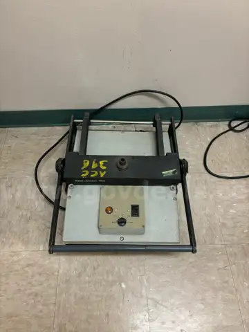 Seal Jumbo 160M Dry Mounting/Laminating Press