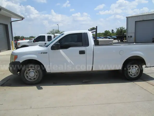 2010 Ford F-150 XL 8-ft. Bed 2WD