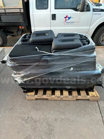 Center console and rear seats pallet-E