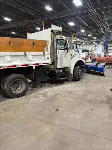 2002 International 4700
