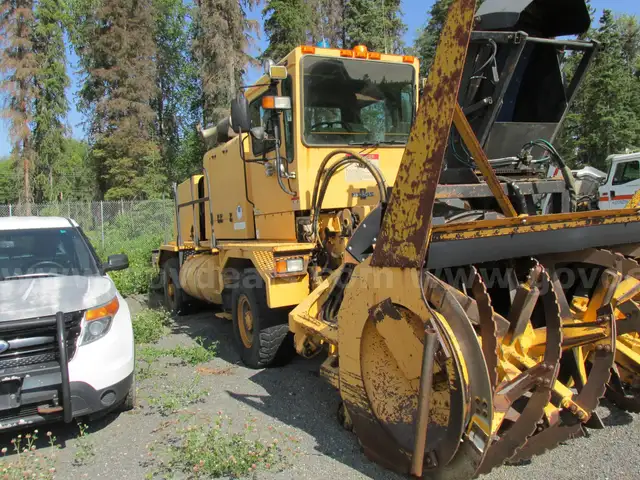 1996 Oshkosh H2718 B