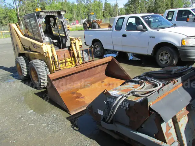 2000 Gehl SL6635DXT Skid Steer