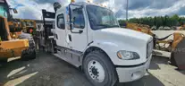 2009 Freightliner M2 106