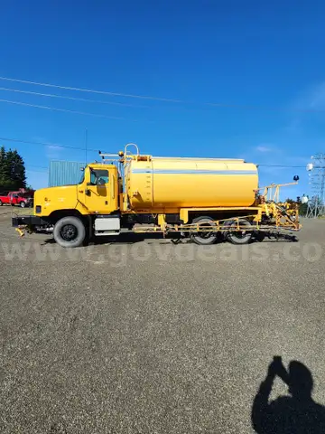 2005 International 5600i