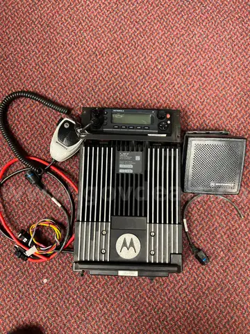 MOTOROLA APX 6500 VHF RADIO
