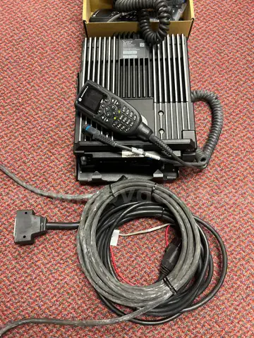 MOTOROLA APX 6500 VHF RADIO