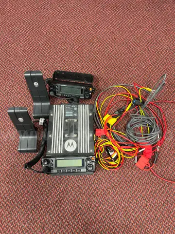 MOTOROLA APX 6500 VHF RADIO