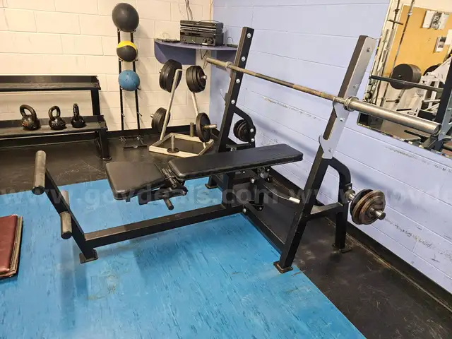 Bench Press without the bar and weights