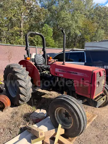 Massey Ferguson 563