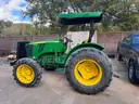 John Deere 5055E