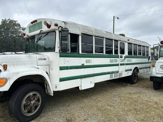1995 Ford B800