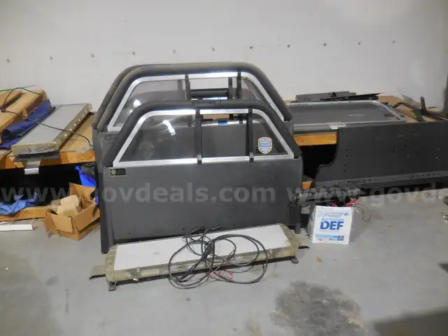 Lot of cages and light equipment