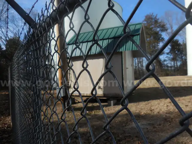 Insulated shed 6' X 12' with window A/C unit