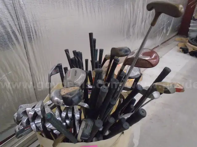 LOT of ASSORTED GOLF CLUBS