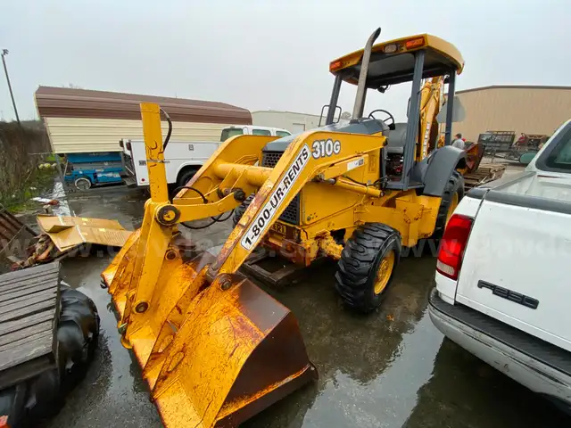 John Deere 310G