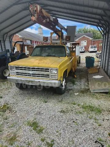 86 chevy bucket truck