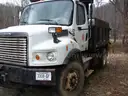 2004 freightliner single axle dump truck