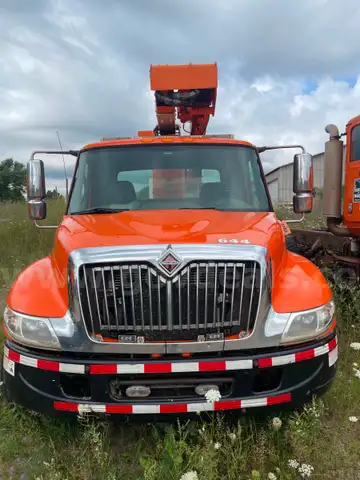 2006 International 4200 LP