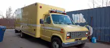 1990 Ford Econoline Cube Van