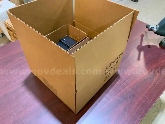 Case of 70ea iPhones&#xA0;(ID #39578) (J1-2R) (25-0544-1) 310