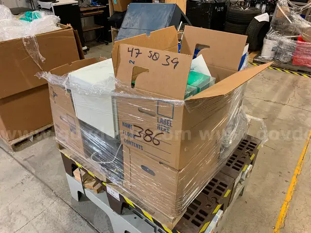 Pallet of Various Lab Equipment&#xA0;(ID #39775) (J9-1R) (25-0500-20) 365