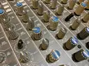 Mackie 32*8 3-Bus Audio Mixing Console&#xA0;(ID #39900) (J2-4R) (25-1156-6) 35405