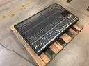 Mackie 32*8 3-Bus Audio Mixing Console&#xA0;(ID #39900) (J2-4R) (25-1156-6) 35405