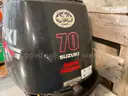 Suzuki 70hp Outboard Motor (ID #39945) (Center 1) (25-0719-1) 477