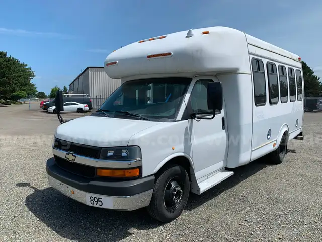 2011 Chevrolet Express 3500 StarTrans Shuttle Bus 14 Passenger w/ Wheelchair Lift (ID# 40331) (TCO) (24-4157) 11700