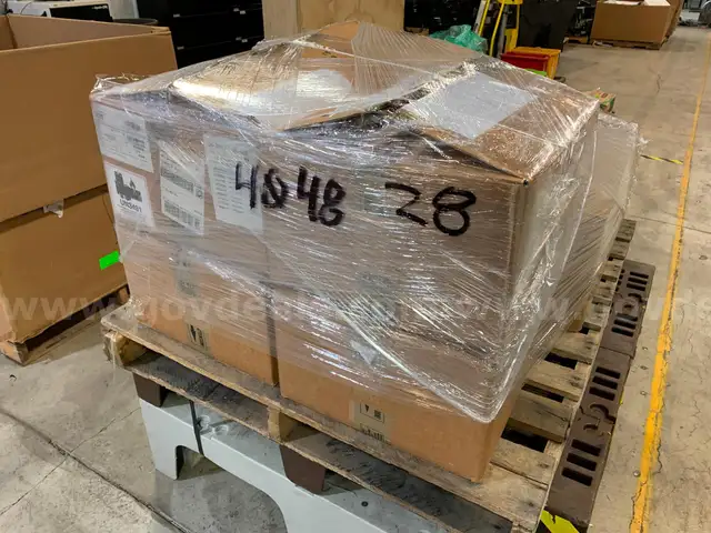 Pallet of Motorola Mobile Radio Equipment&#xA0;(ID #40629) (J11-2R) (25-1467-1) 225