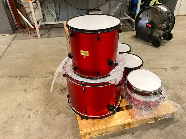 Mendini Drum Set w/Zildjian Cymbals&#xA0;(ID #40716) (I03-1L) (25-1312-7) 116