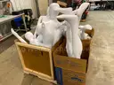 Pallet of Display Manikins w/Stands&#xA0;(ID #40717) (H05-2R) (25-1312-2) 116